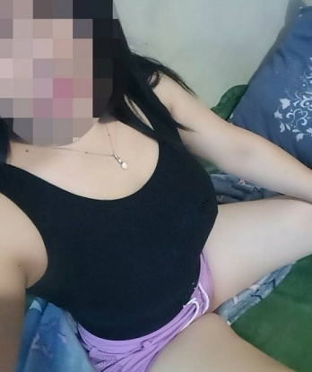 Позволь мне окунуть тебя в мир незабываемого блаженства и наслаждений. У меня ты найдешь все, что искал - от нежных ласк и игр доминирования до страстного и разнообразного секса.
💋 В моих красивых и искусных руках ты будешь почувствовать настоящую разрядку энергии и волны удовольствия. Я хорошо знаю, как разбудить в тебе все самое яркое и сокровенное. Мои отзывы подтверждают мою экспертность и умение доставить настоящее удовольствие каждому моему партнеру.
📸 В моем арсенале есть горячие фото, которые я с удовольствием покажу по запросу. Чистоплотность и конфиденциальность для меня важны, так же, как и для тебя. Я живу в Москве, и мое внимание направлено только на то, чтобы сделать тебя счастливым. Если ты ищешь жарких приключений в Москве, - я идеальный выбор. Откройся мне, и я открою для тебя мир наслаждений без границ. 🔥 Вероника